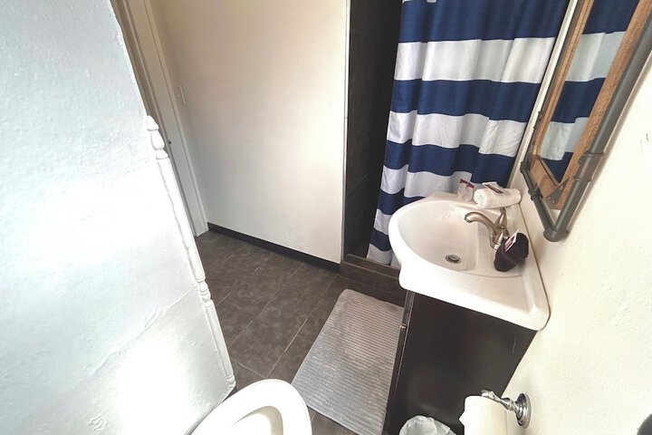 Room 26 of 66