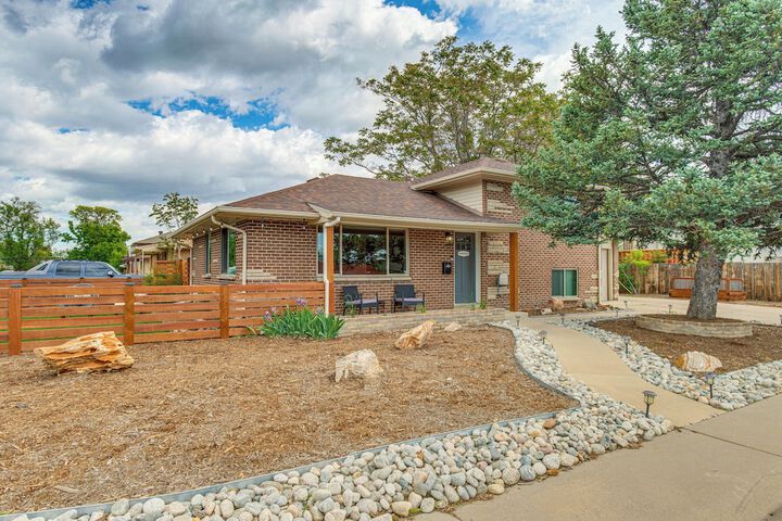 Dog-friendly Arvada Retreat w / Fenced-in Yard!