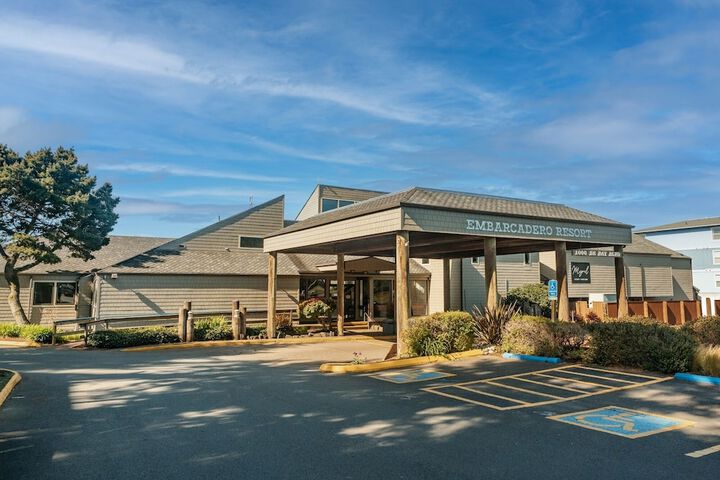Embarcadero Resort Hotel & Marina