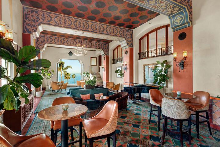La Valencia Hotel