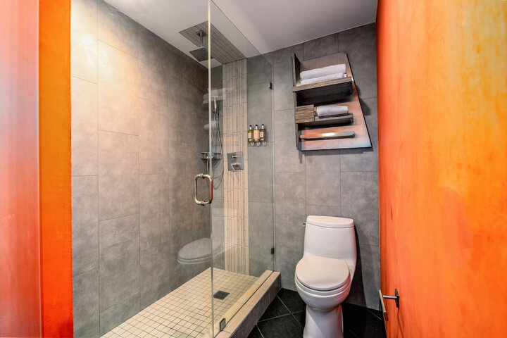 Room 20 of 76