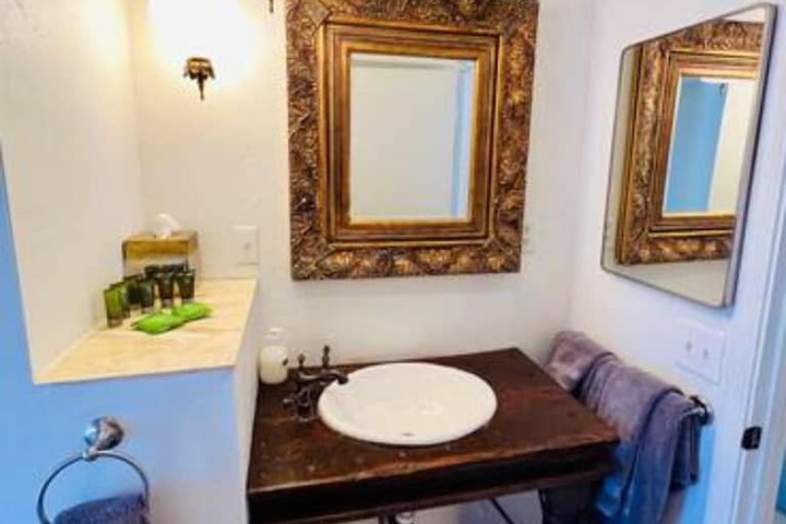 Room 25 of 155