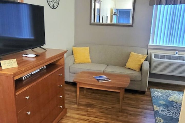 Room 25 of 65