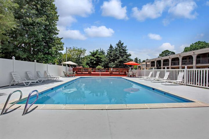 Pool 5 of 21