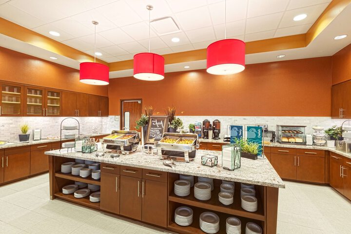 Breakfast/Coffee Service 32 of 39