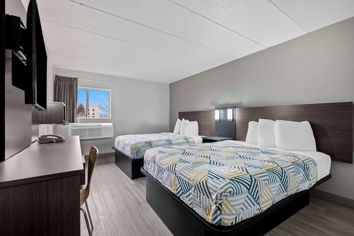 Room 18 of 28