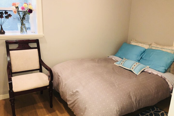 Room 15 of 28