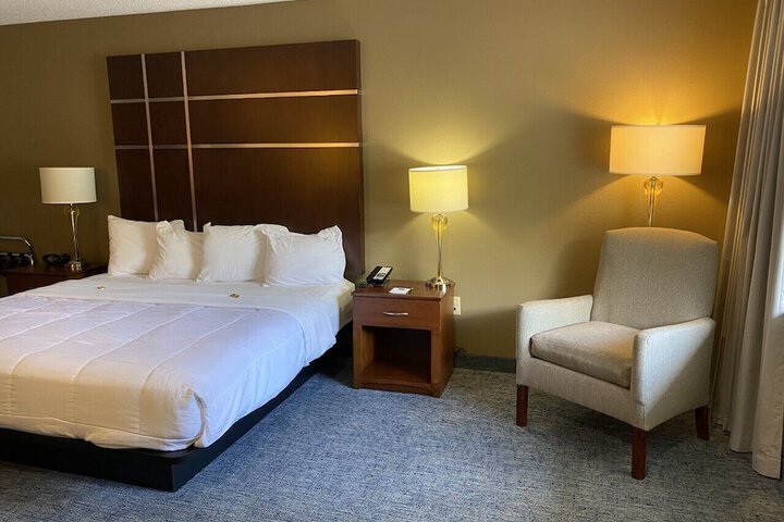 Room 9 of 42