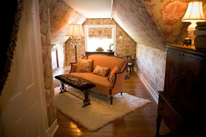 Room 9 of 48
