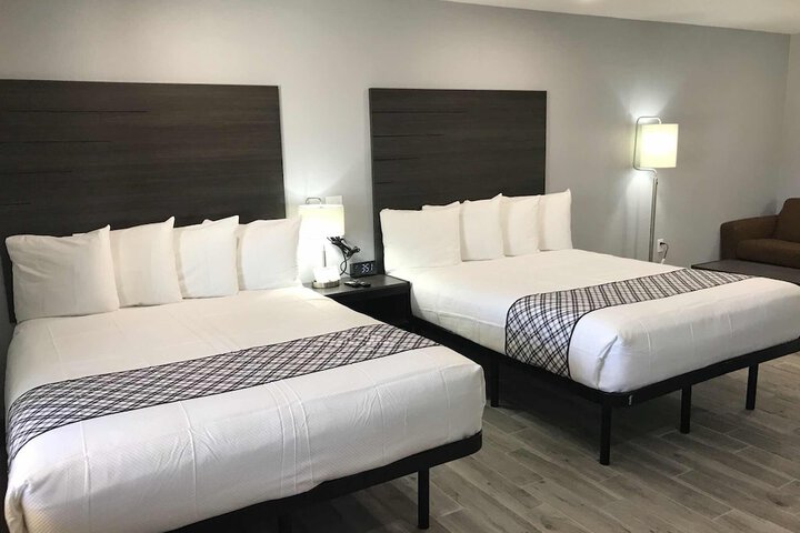 Room 13 of 22