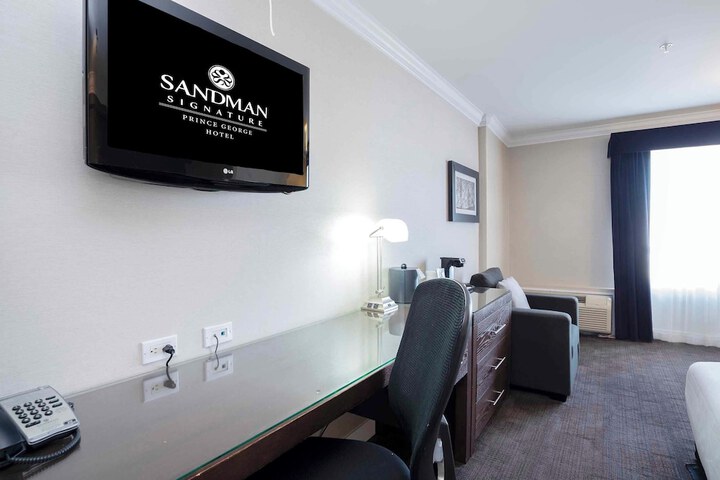Sandman Signature Prince George Hotel