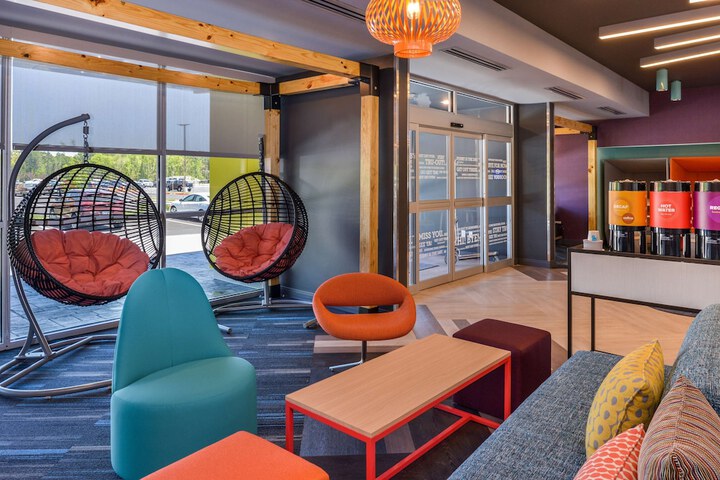 Hotel Interior 12 of 36