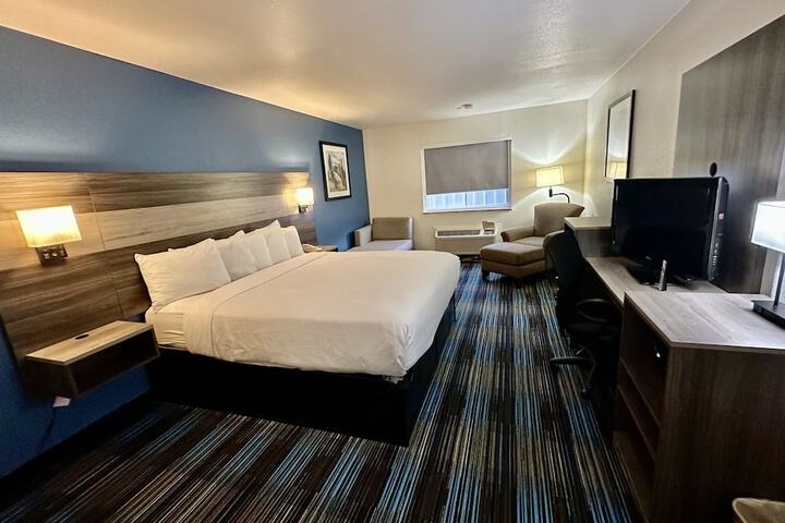 Room 8 of 15
