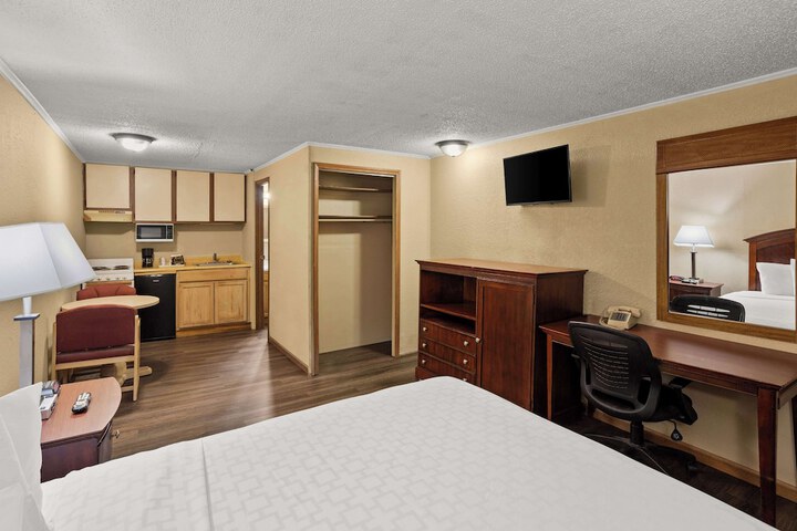 Room 39 of 40