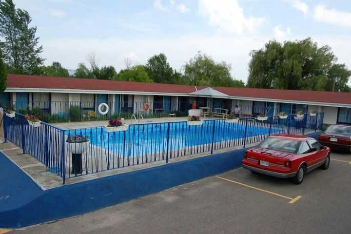 Pool 2 of 10