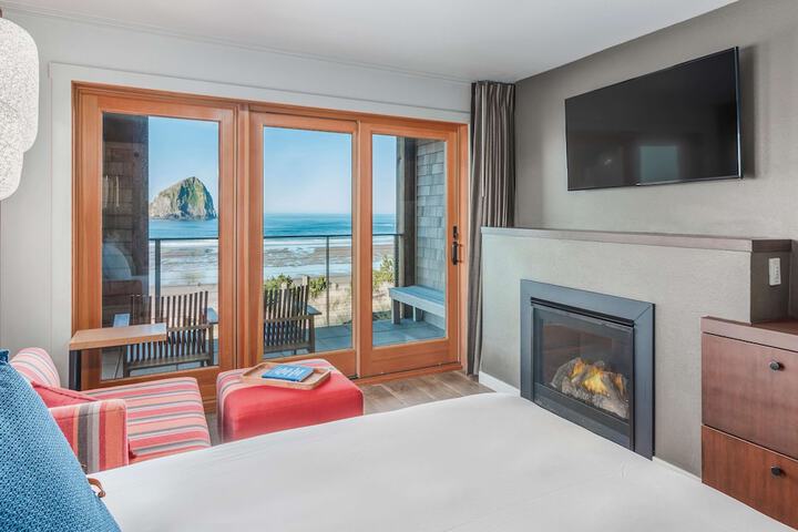 Headlands Coastal Lodge & Spa