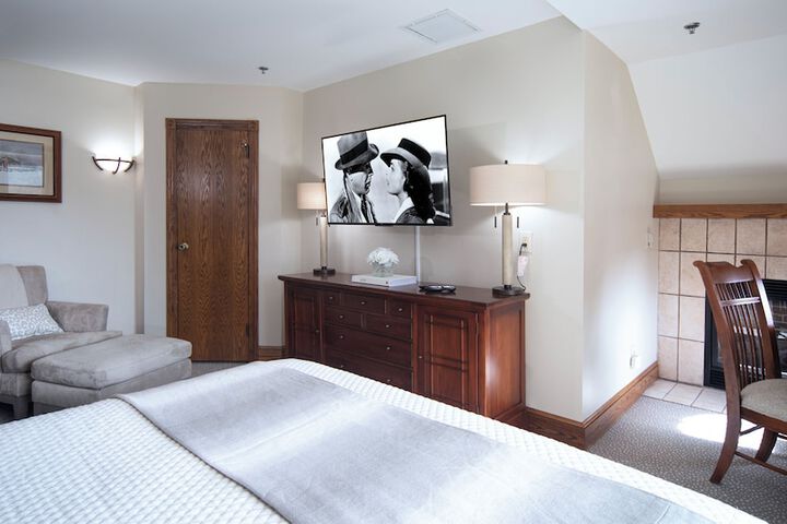 Room 47 of 123