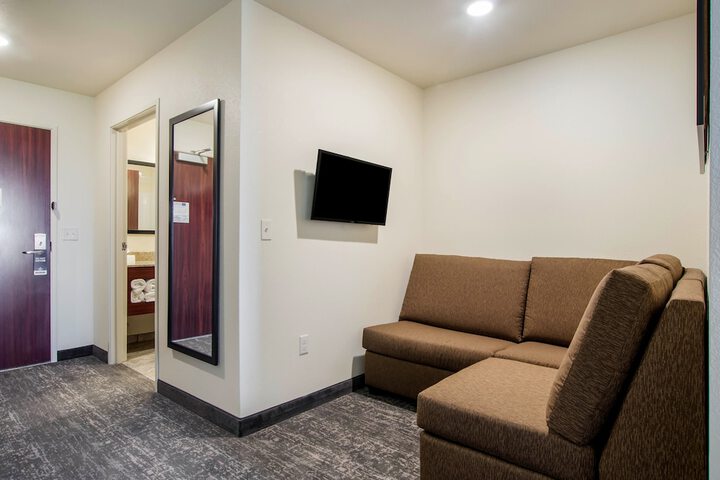 Room 11 of 43