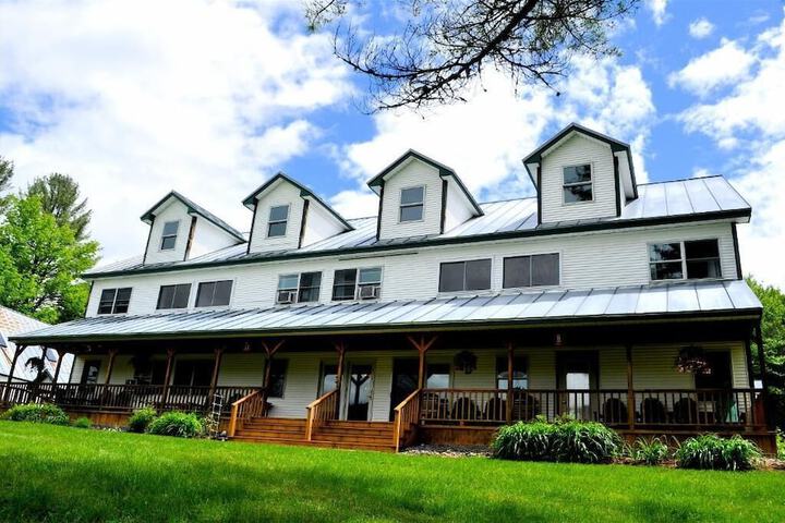 Hotel 4 of 77