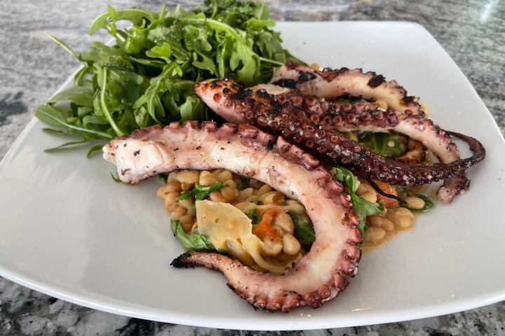 Dining 80 of 146