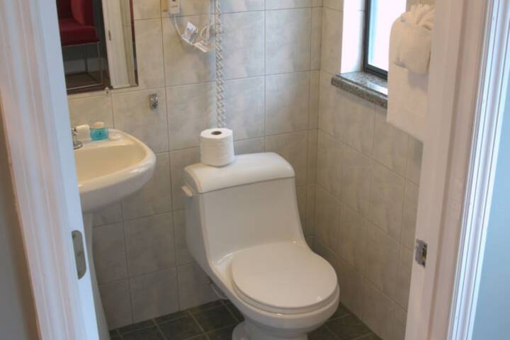 Room 14 of 27