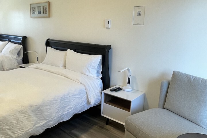 Room 71 of 94