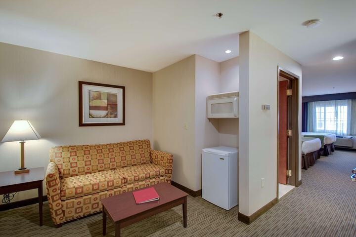 Room 32 of 37