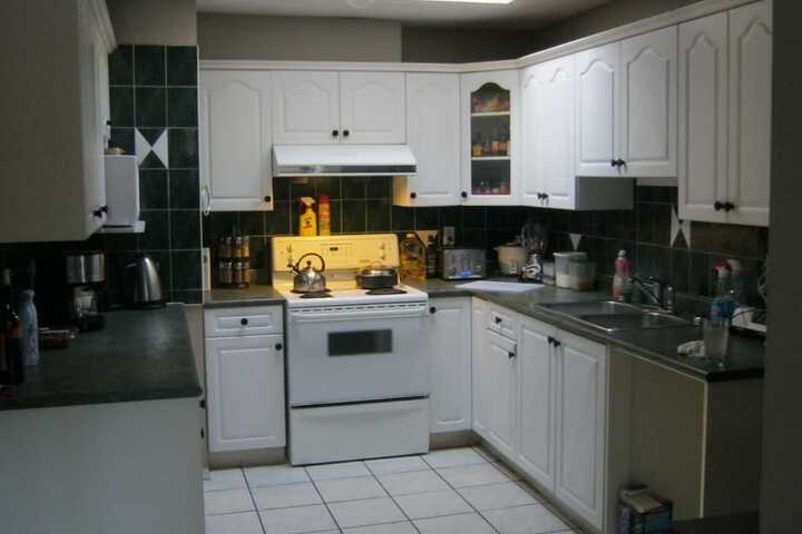 Room 2 of 8
