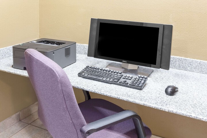 Business Center 32 of 32