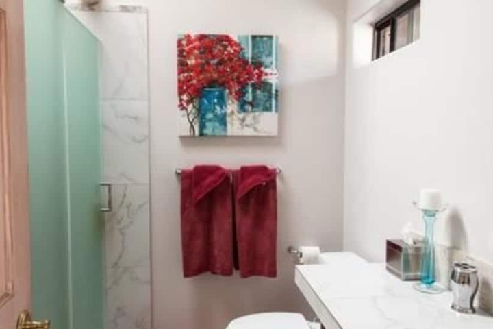 Room 16 of 27