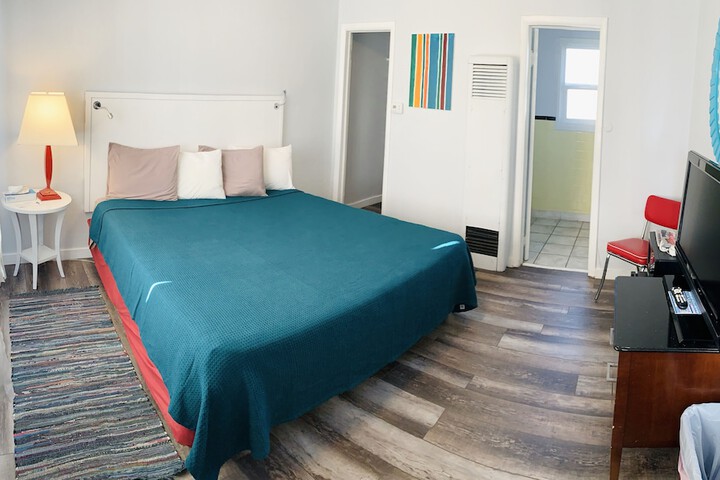 Room 29 of 61