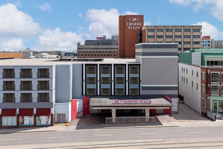 Crowne Plaza Kitchener-Waterloo by IHG
