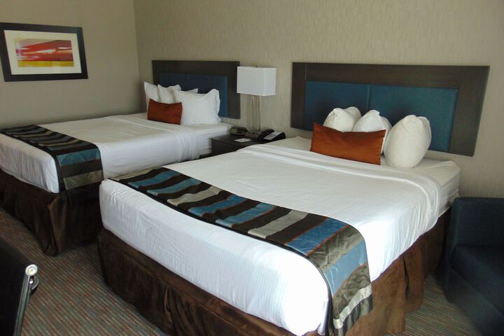Room 9 of 42