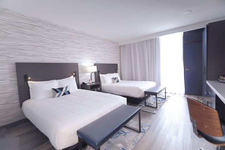 Room 10 of 24
