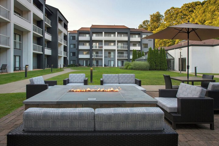 Courtyard by Marriott Norwalk