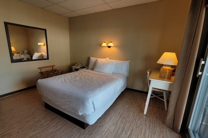 Room 66 of 87