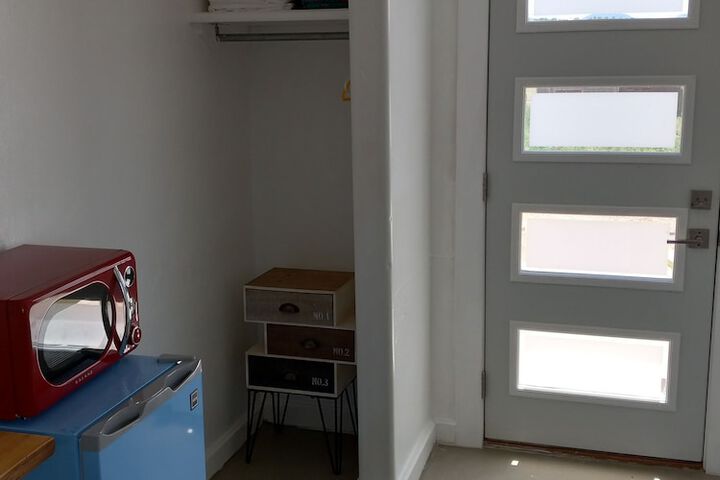 Room 11 of 38