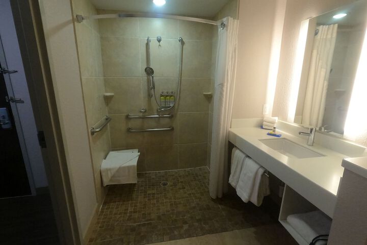Room 73 of 90