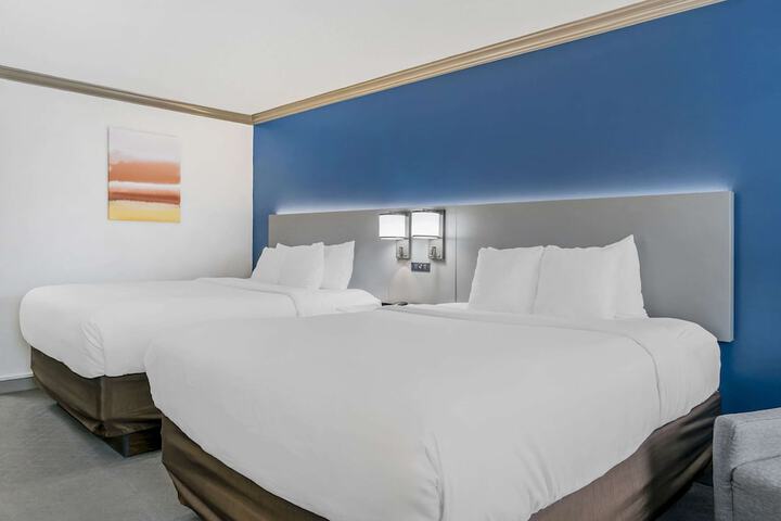 Room 28 of 36