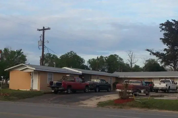EAGLE FORD MOTEL