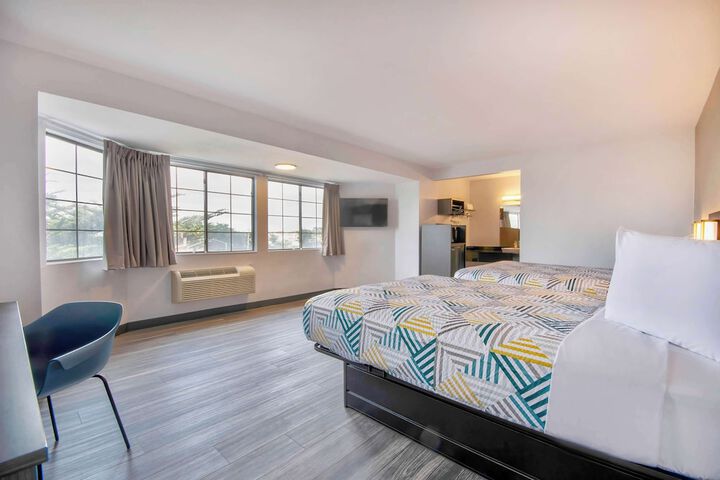 Room 28 of 51
