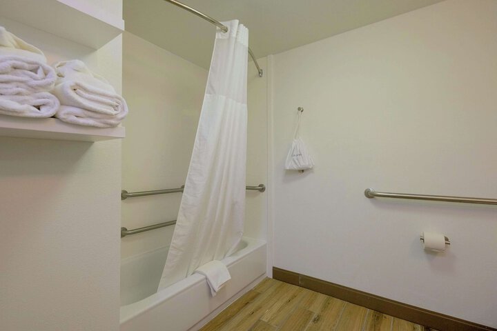Room 40 of 78