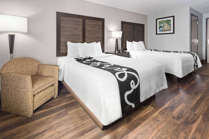 La Quinta Inn by Wyndham Buffalo Airport