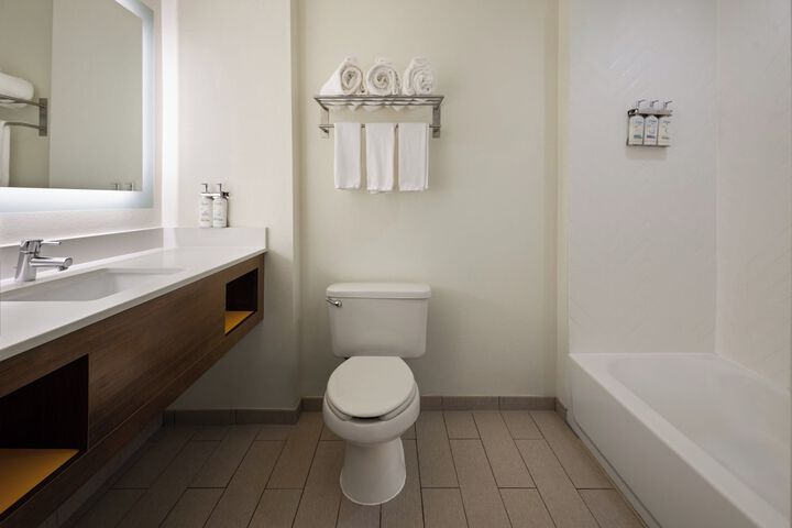 Holiday Inn Jackson Southeast - Pearl by IHG