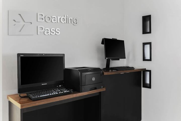 Business Center 39 of 39