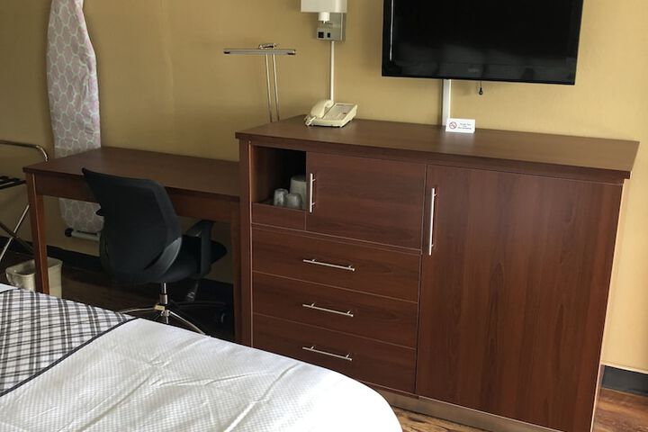 Room 52 of 57