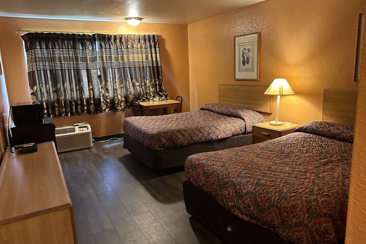 Room 13 of 14