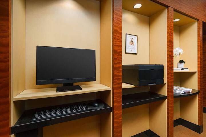 Business Center 92 of 107