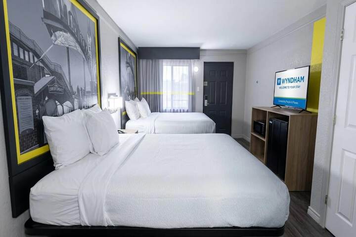 Super 8 by Wyndham Nacogdoches Near University