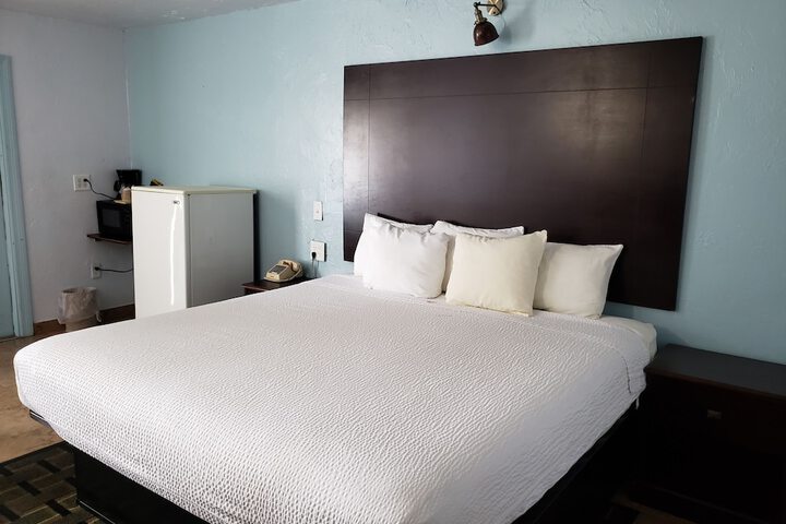 Topaz Motel
